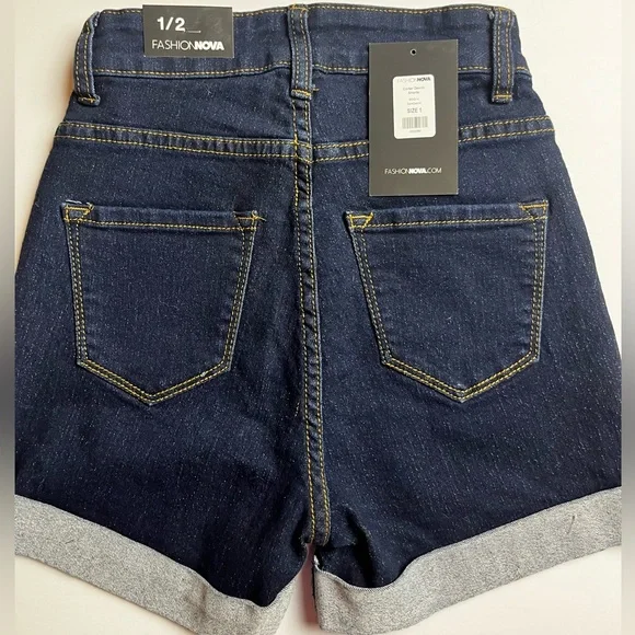Fashion Nova dark denim shorts - Picture 4 of 4